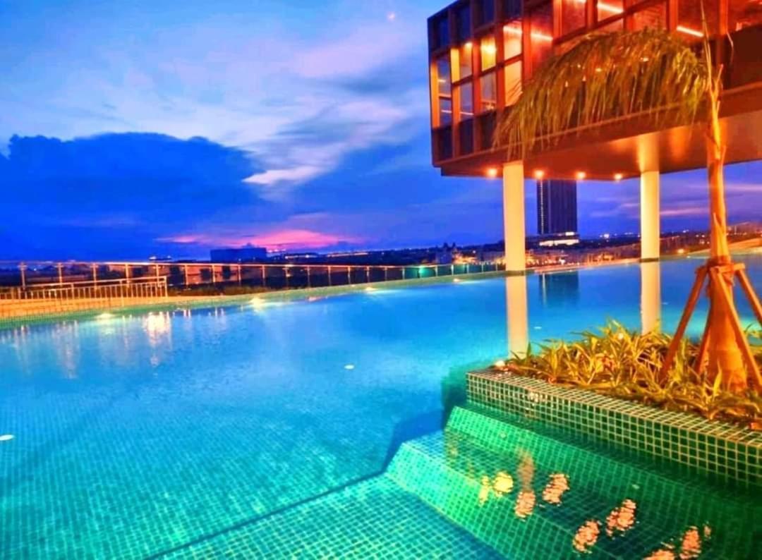 Jrv Hotelstyle Homestay Melaka Buitenkant foto